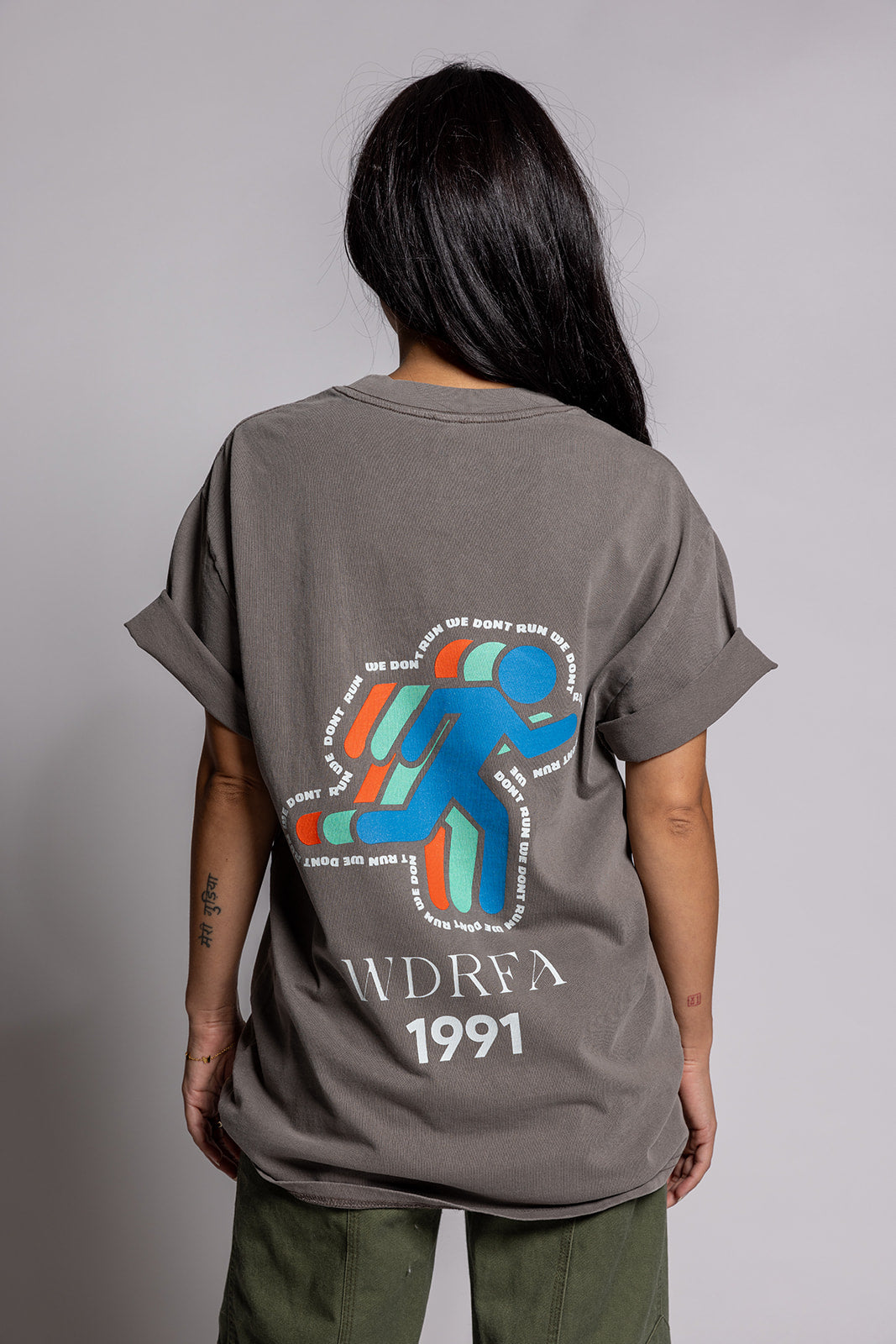 We Run Indy Tee Washed Grey