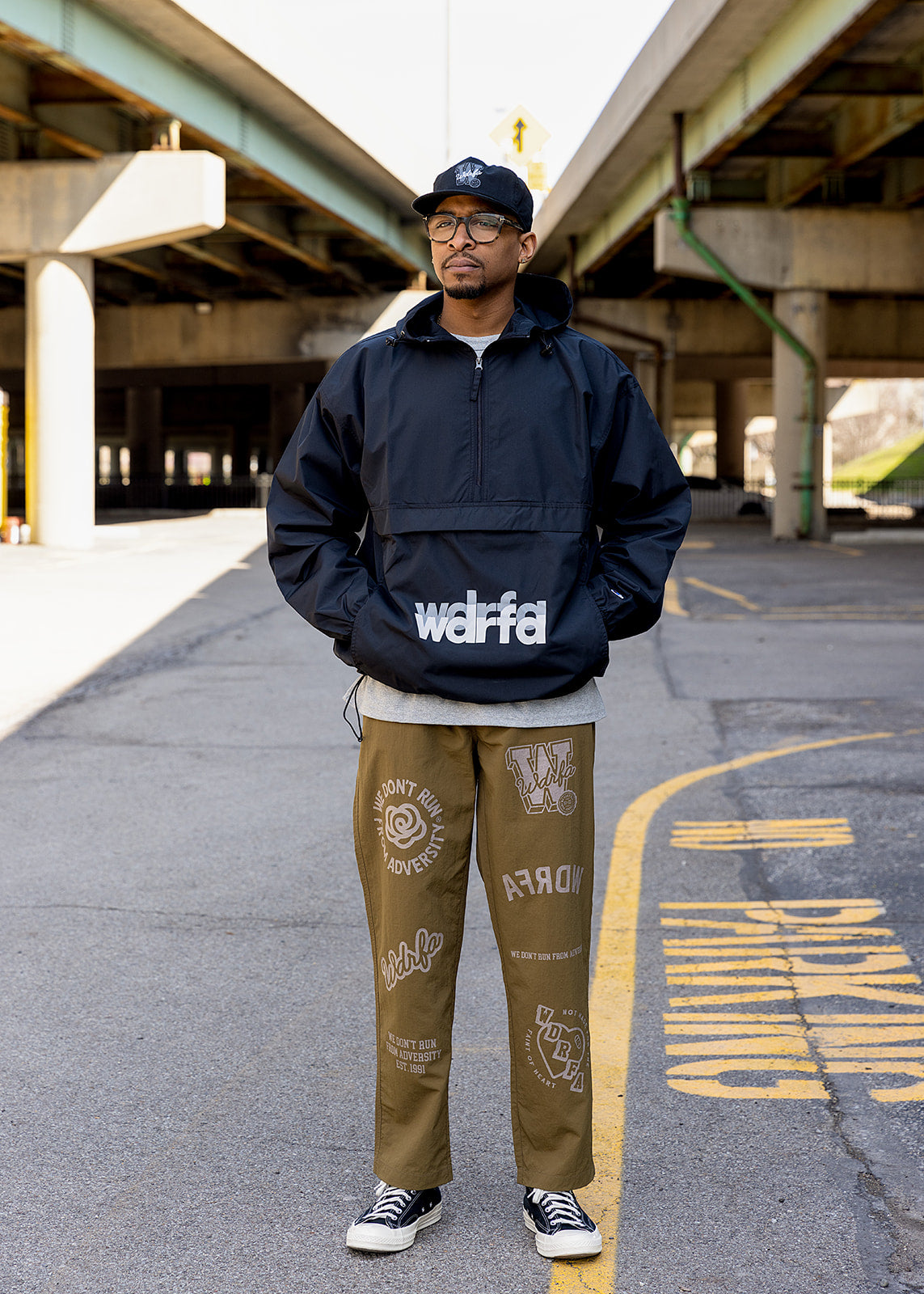 STAMPED NYLON PANT - OLIVE
