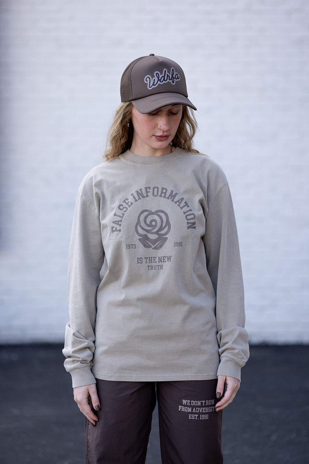 False Information L/S Tee Khaki