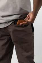Load image into Gallery viewer, wdrfa NYLON PANT - BROWN